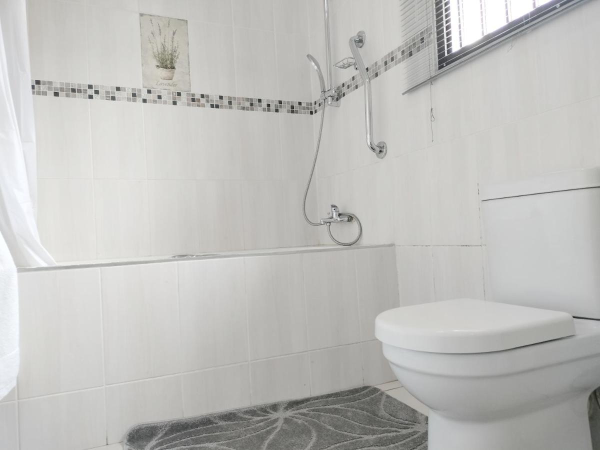 Sunrise Guesthouse Pretoria-Noord Esterno foto